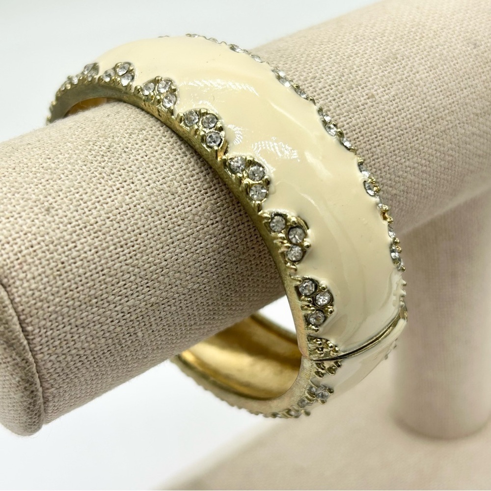 Stella & Dot Sloan Cream Hinged Bangle Bracelet